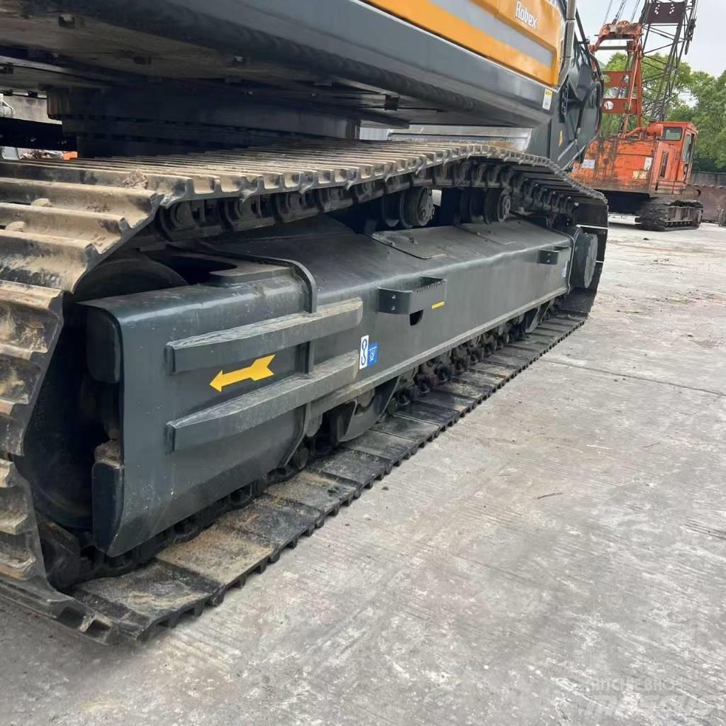 Hyundai R330LC Гусеничні екскаватори
