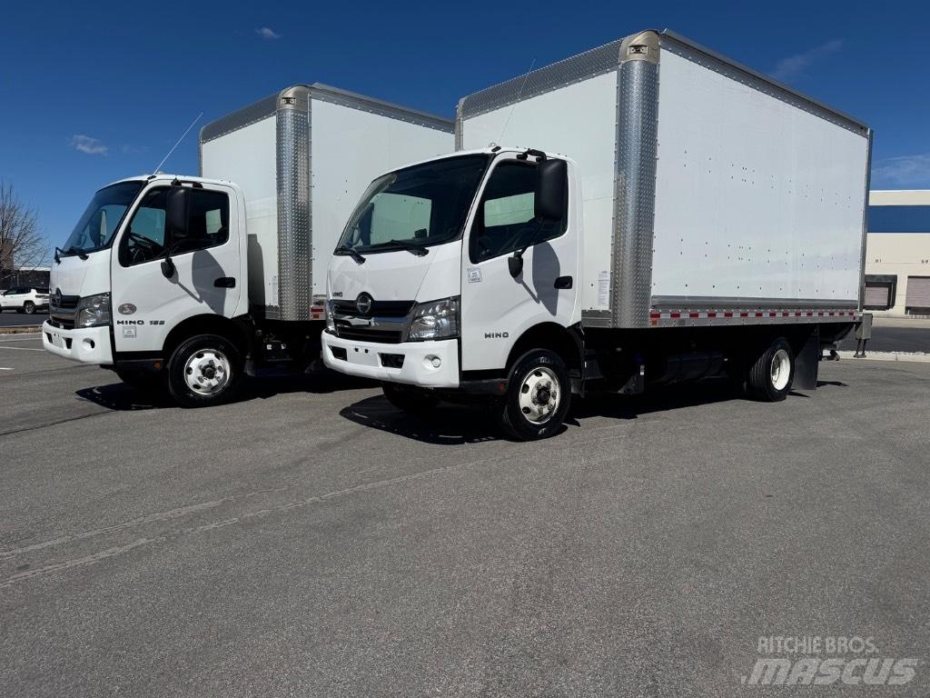 Hino 155 Панельні фургони