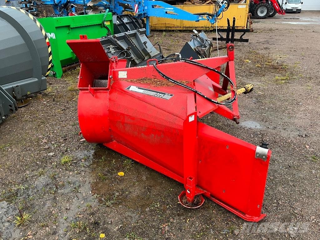 Esko 225 Снігомітли