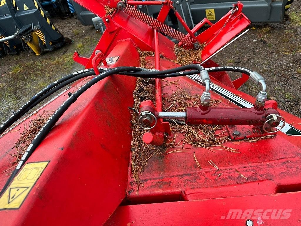 Esko 225 Снігомітли