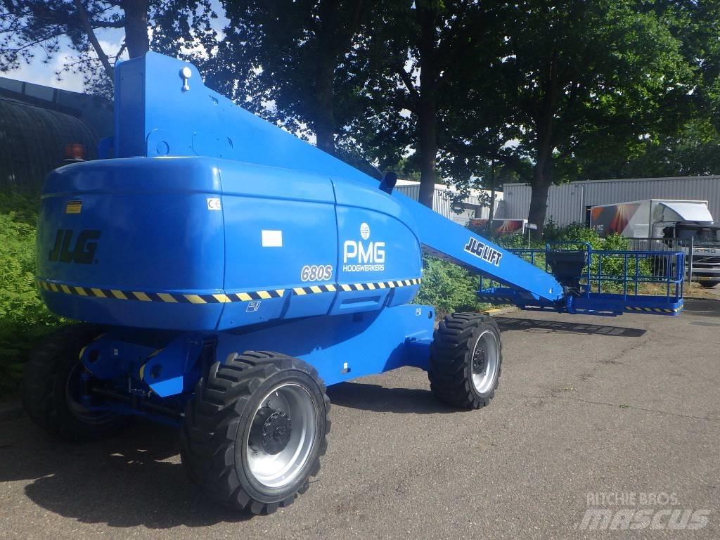 JLG 680S Телескопічні підйомники