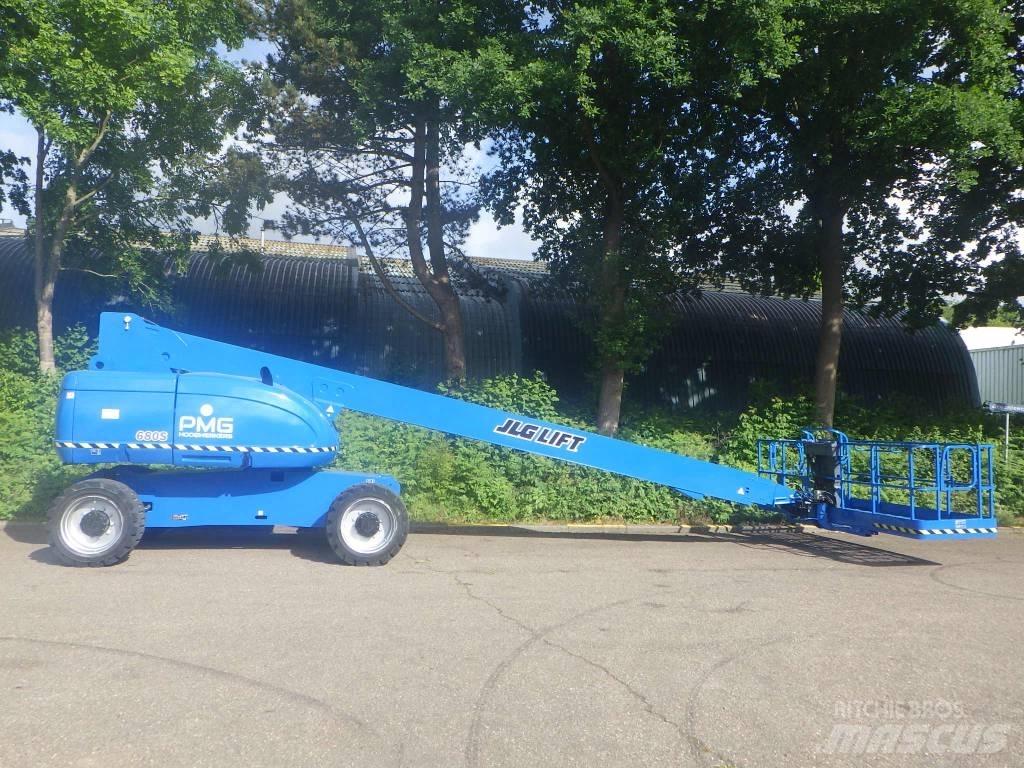 JLG 680S Телескопічні підйомники