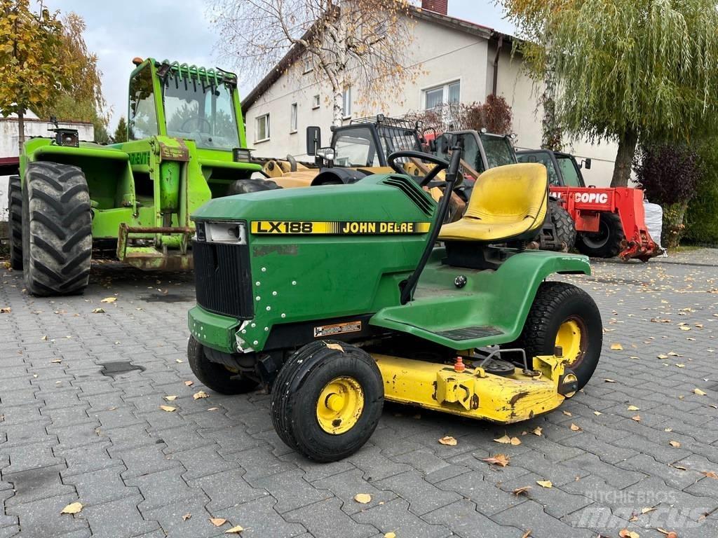 John Deere LX 188 Самохідні газонокосарки