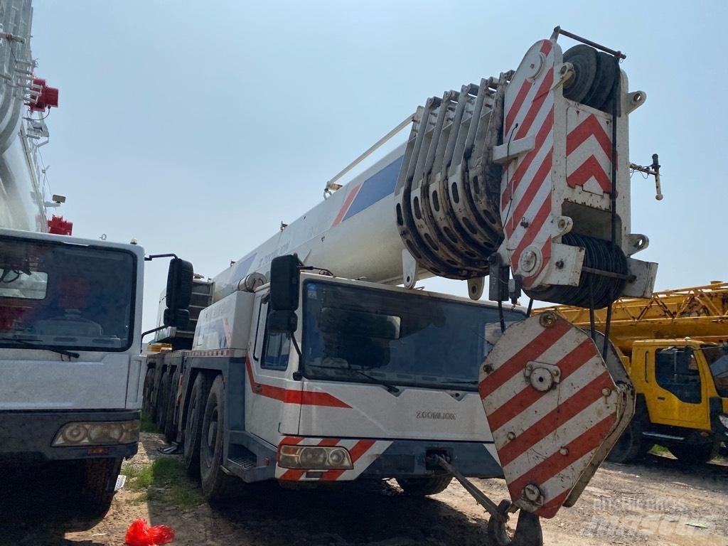 Zoomlion QAY220V автокрани