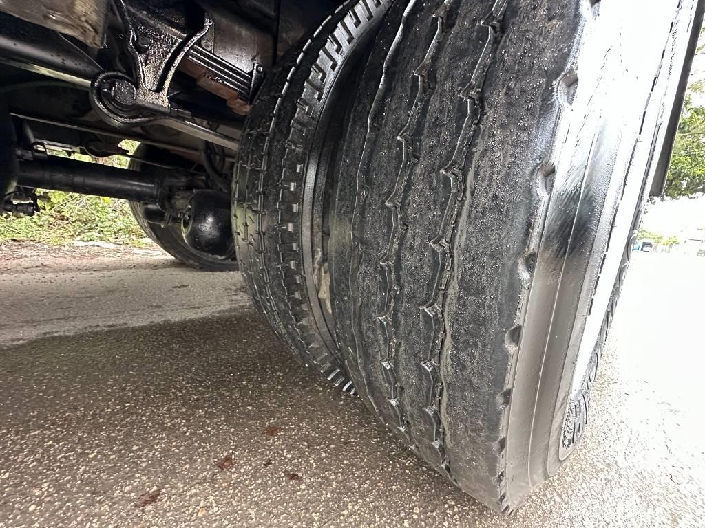 International 4300 Автовишки на базі вантажівки