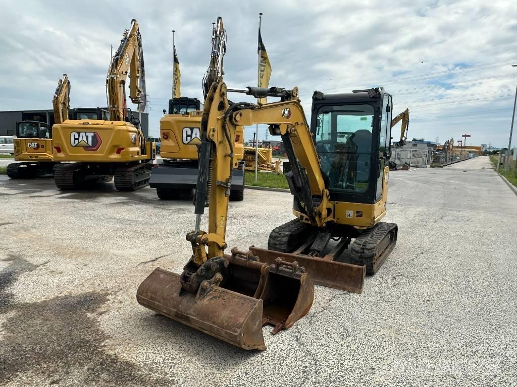 CAT 302.7 Міні-екскаватори < 7т