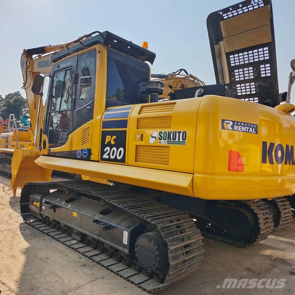 Komatsu PC 200 Гусеничні екскаватори