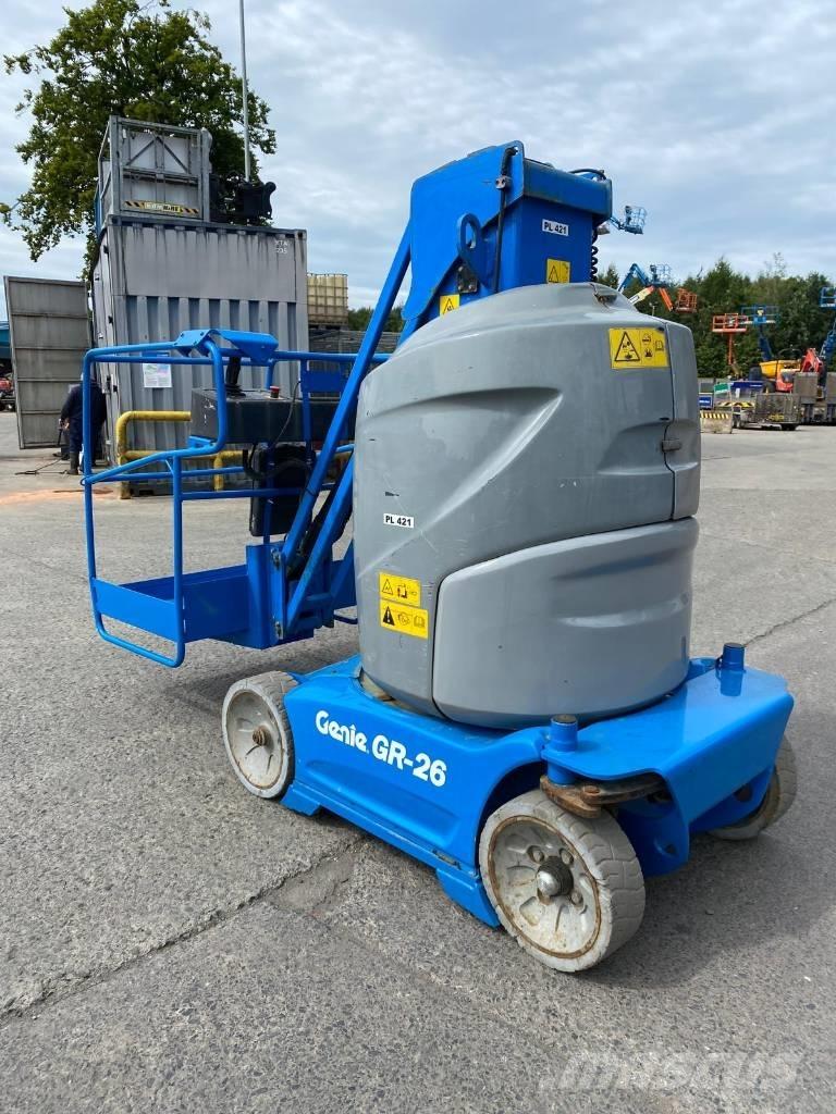 Genie GR 26 J Вертикальні щоглові підйомники