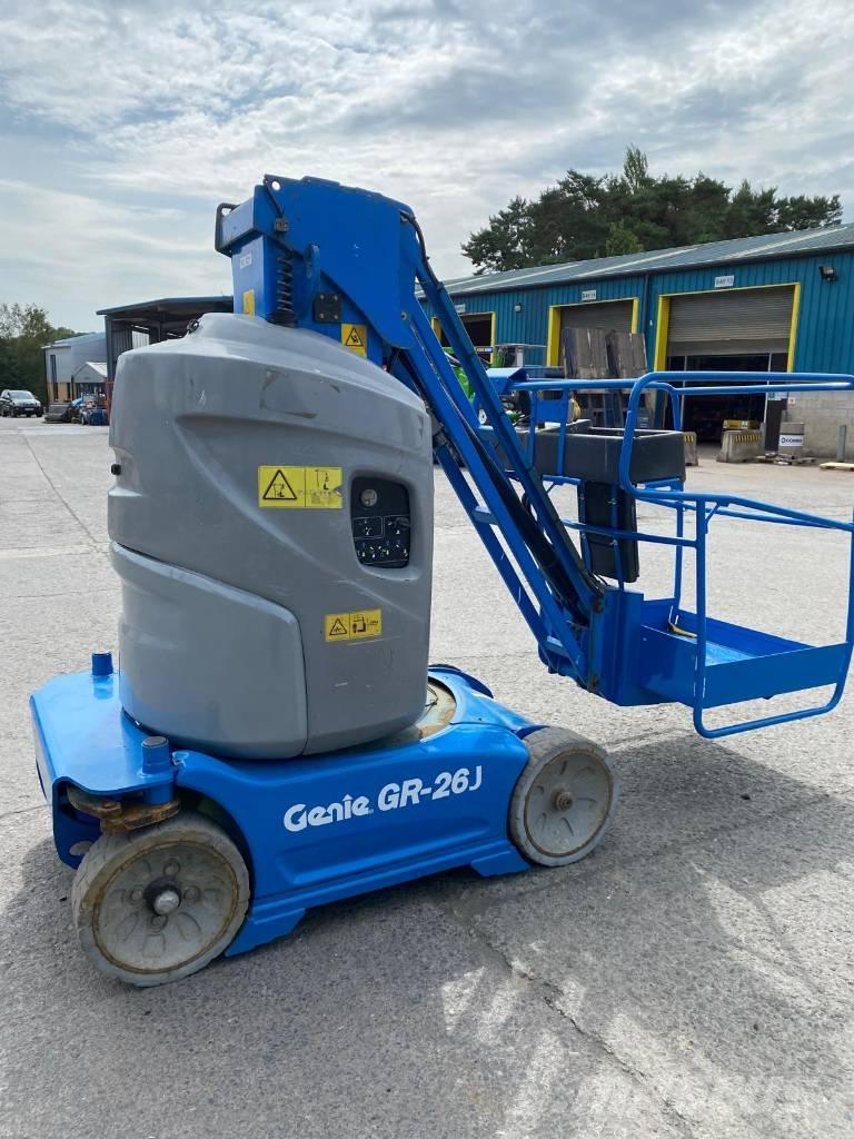Genie GR 26 J Вертикальні щоглові підйомники