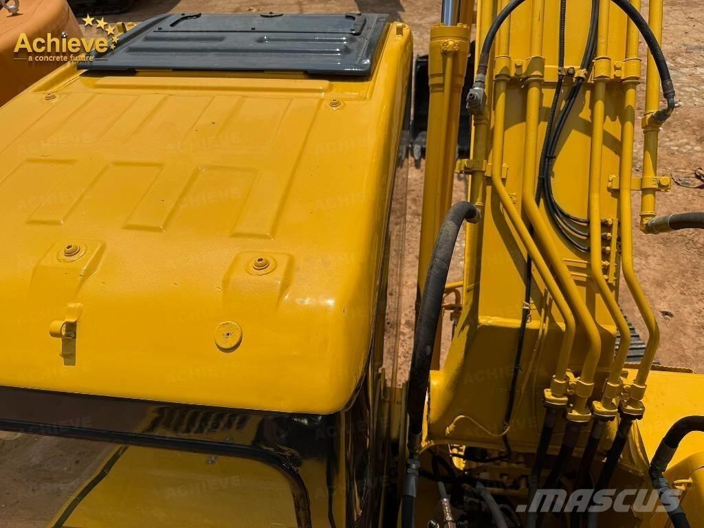Komatsu PC 220 Гусеничні екскаватори