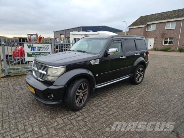 Dodge Nitro Автомобілі