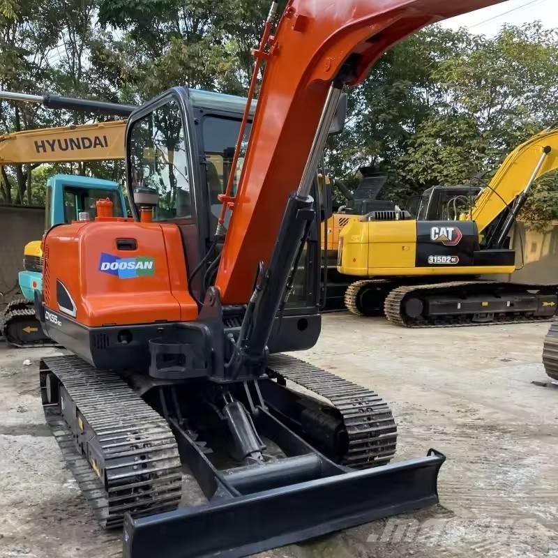Doosan DX55-9C Міні-екскаватори < 7т