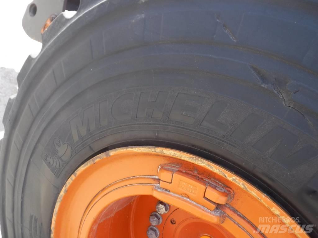 Hitachi ZW 310-6 Фронтальні навантажувачі
