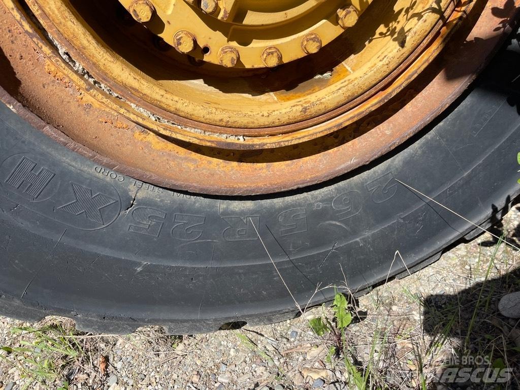 CAT 966 E Фронтальні навантажувачі