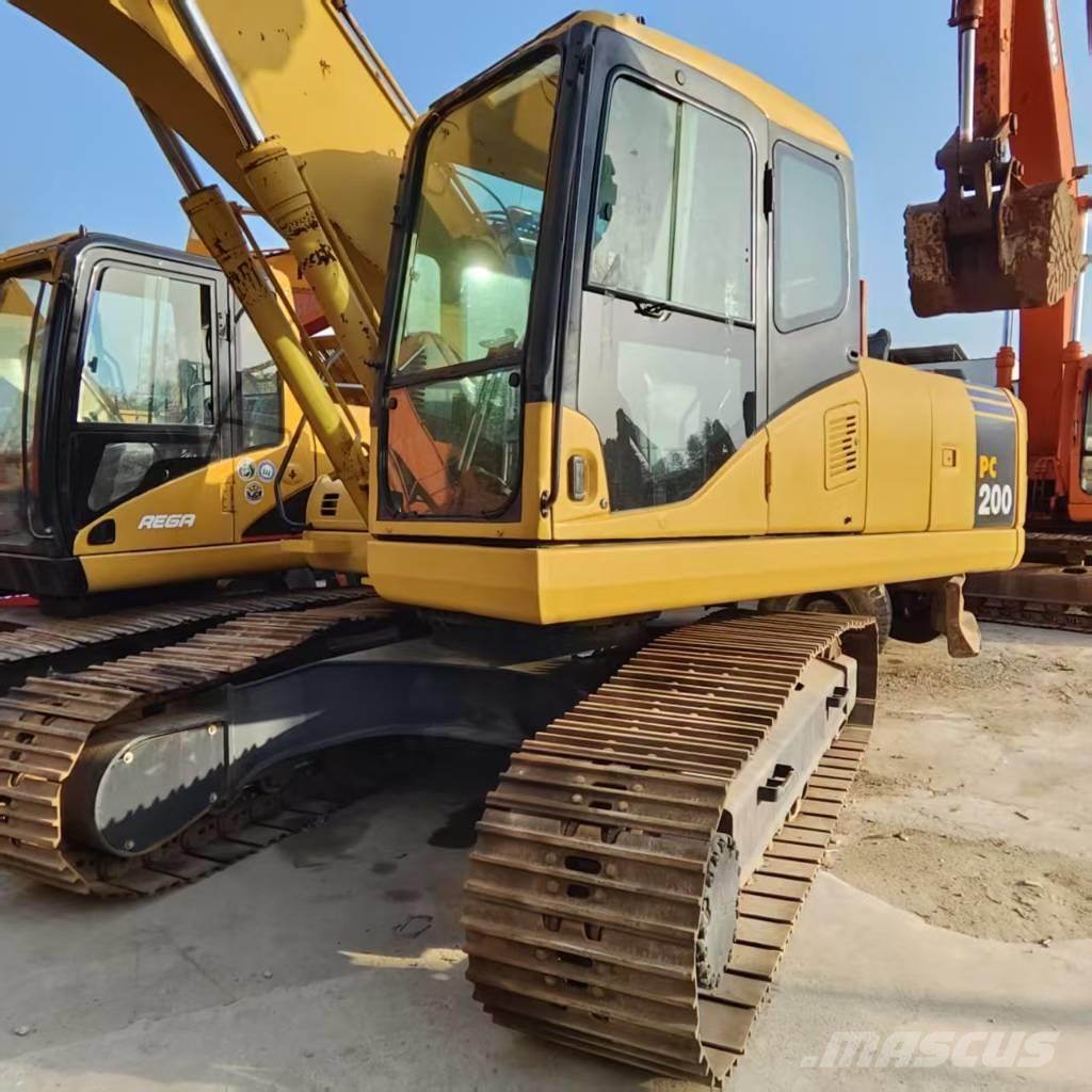 Komatsu PC 200-7 Гусеничні екскаватори