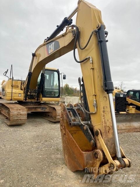 CAT 320 D L Гусеничні екскаватори