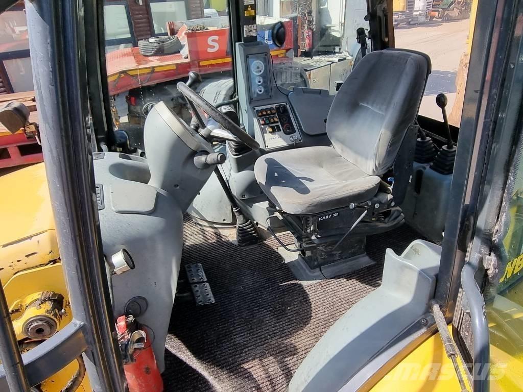 Komatsu WB 93 S-5EO Екскаватори-навантажувачі