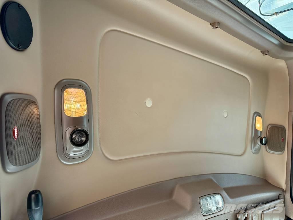 Peterbilt 389 Тягачі