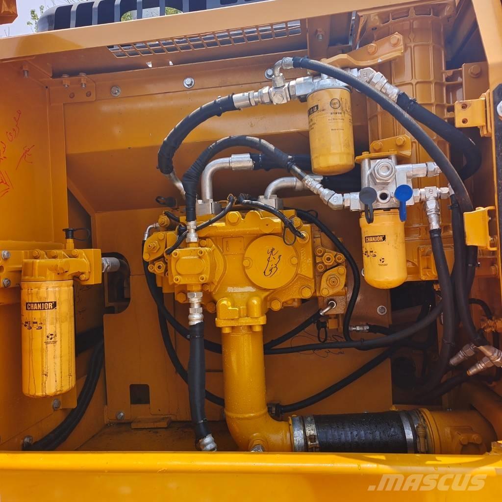 CAT 324 D L Гусеничні екскаватори