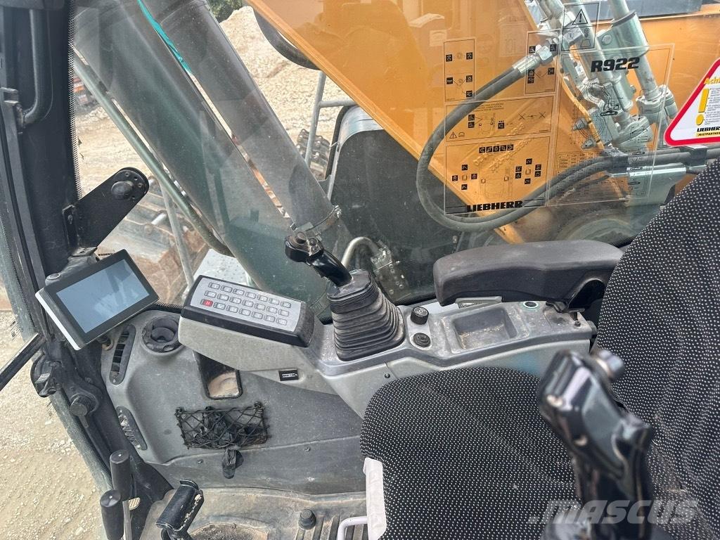 Liebherr R 922 Гусеничні екскаватори