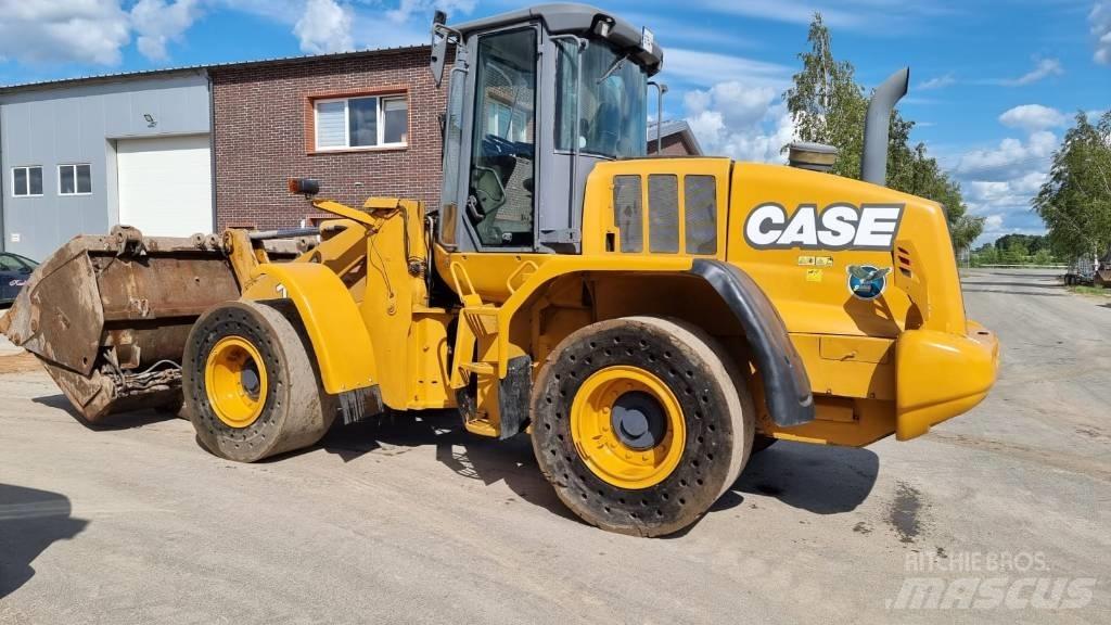 CASE 721 F Фронтальні навантажувачі