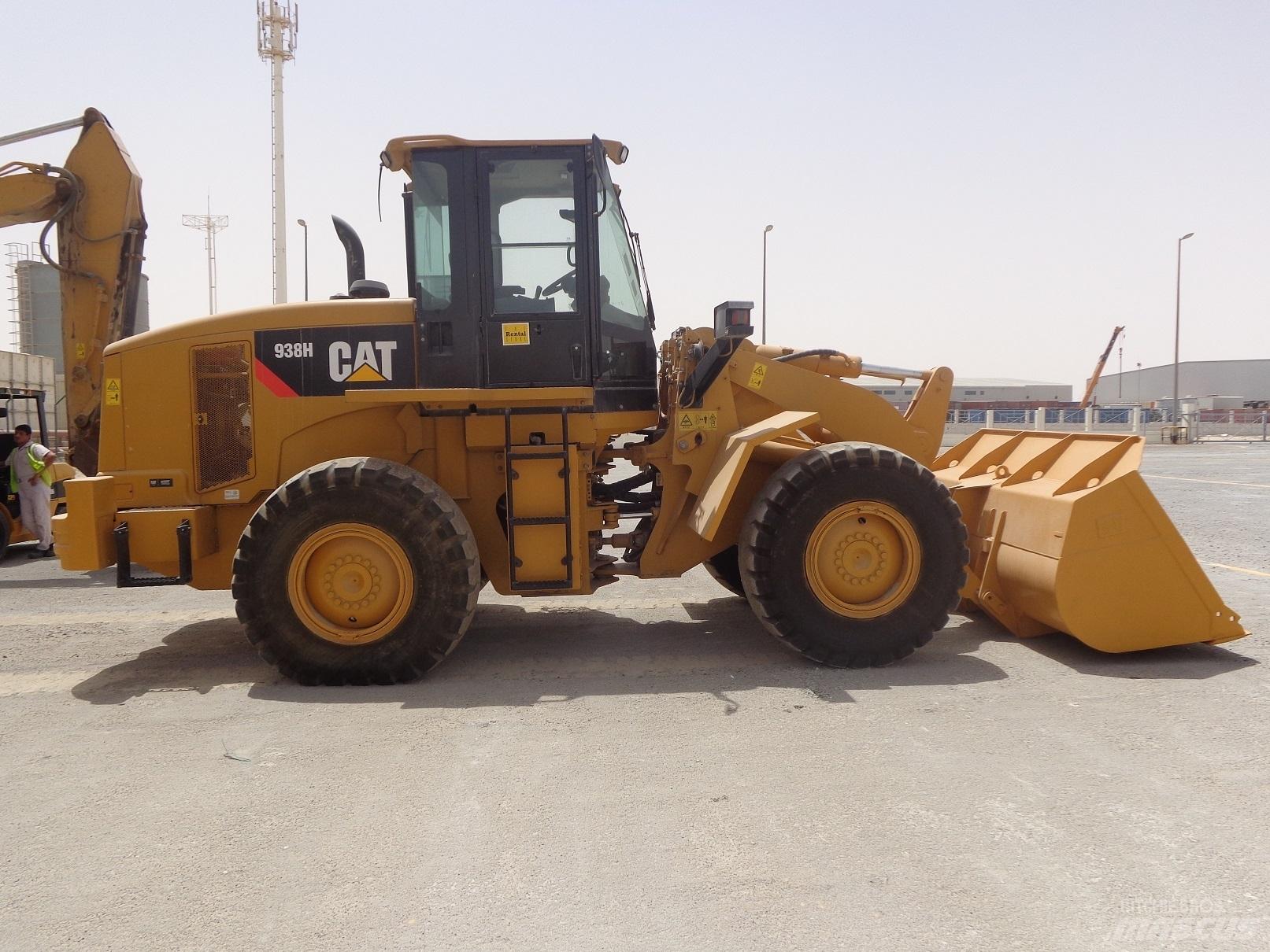 CAT 938H Фронтальні навантажувачі