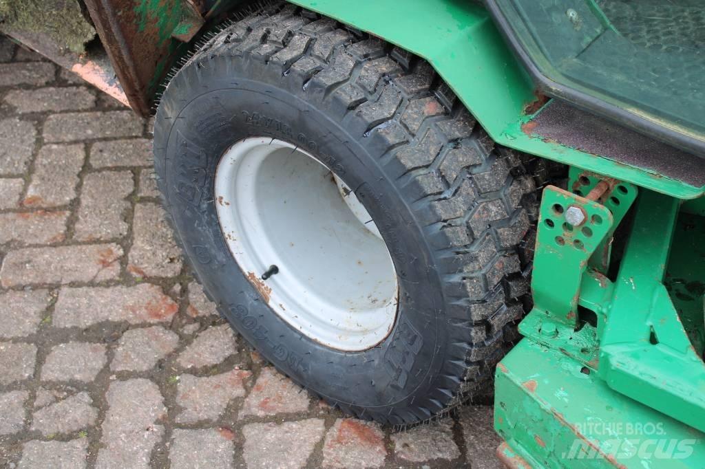 Ransomes Terrax Самохідні газонокосарки