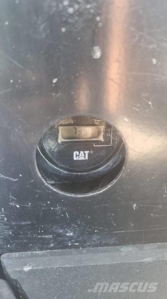CAT 305.5 Міні-екскаватори < 7т