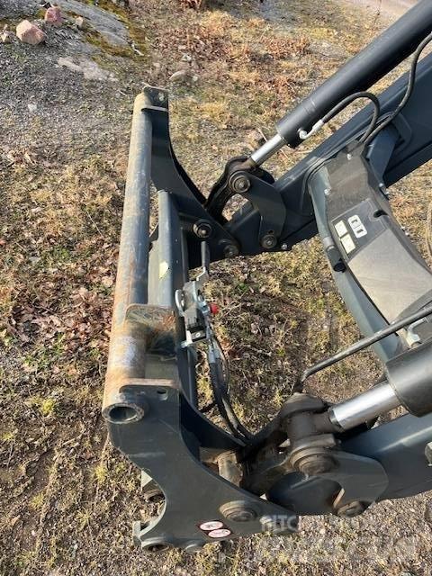 Ålö Quicke Q78 Фронтальні навантажувачі та екскаватори