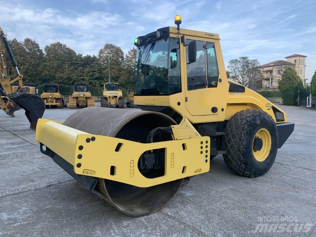 Bomag BW 213 D H-4 Грунтові котки