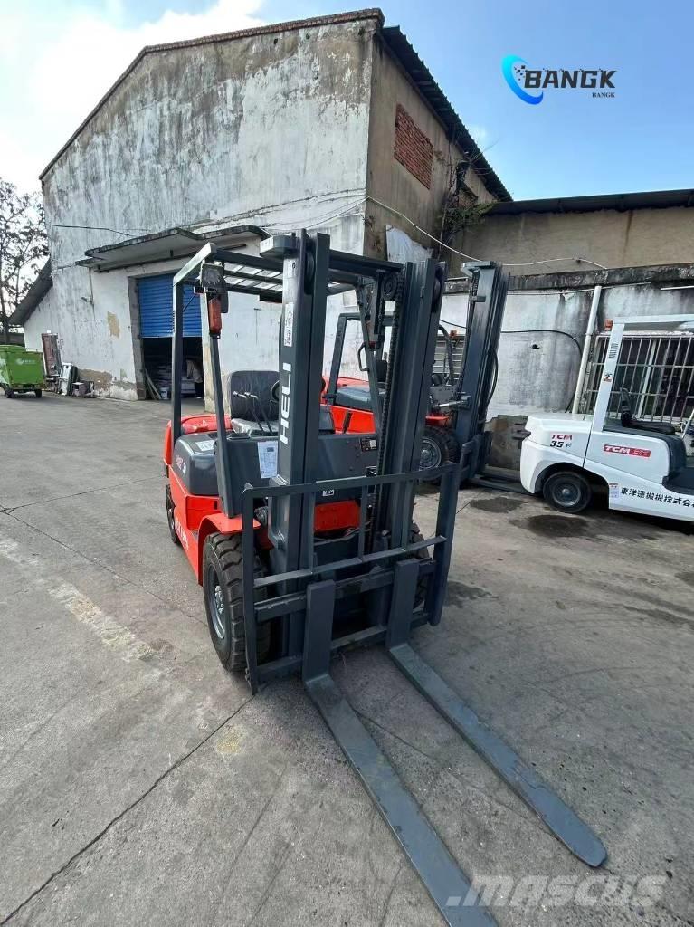 Heli CPC 30 Дизельні навантажувачі