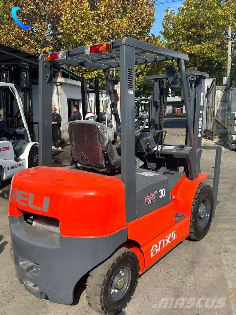 Heli CPC 30 Дизельні навантажувачі