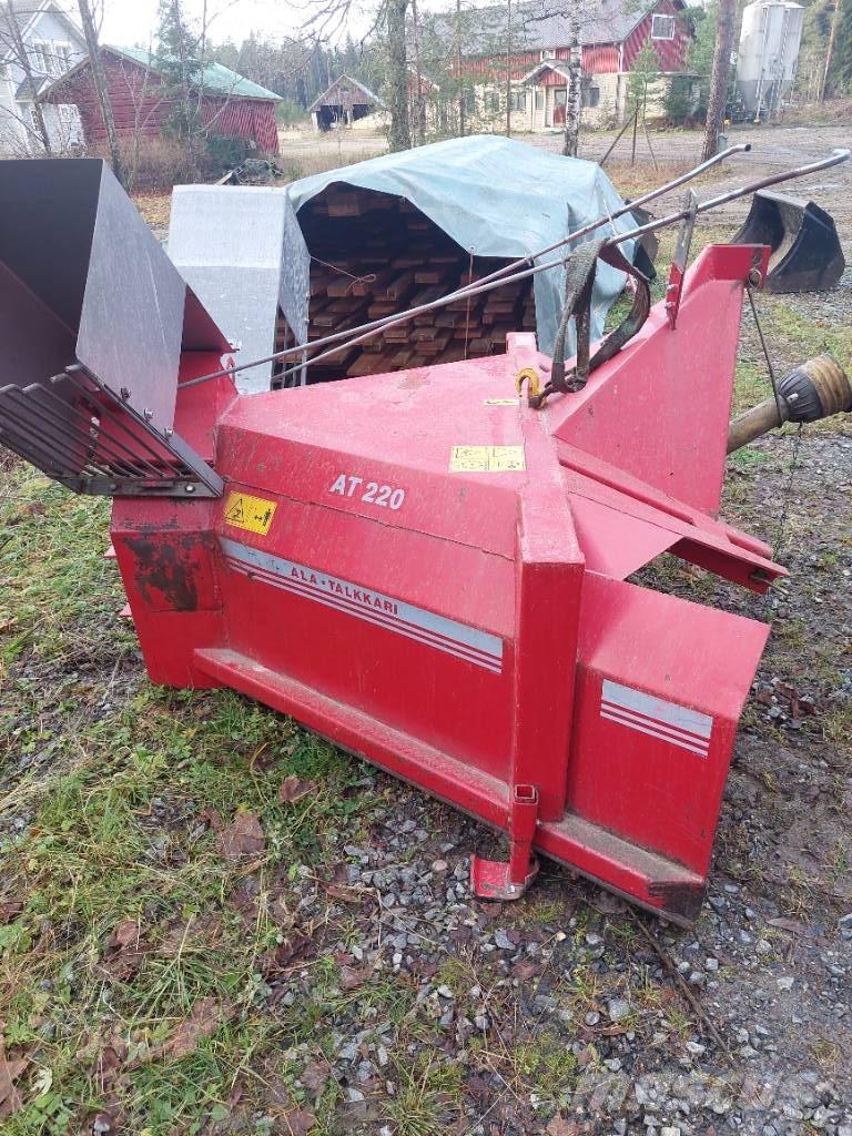Ala-talkkari AT 220 Снігомітли