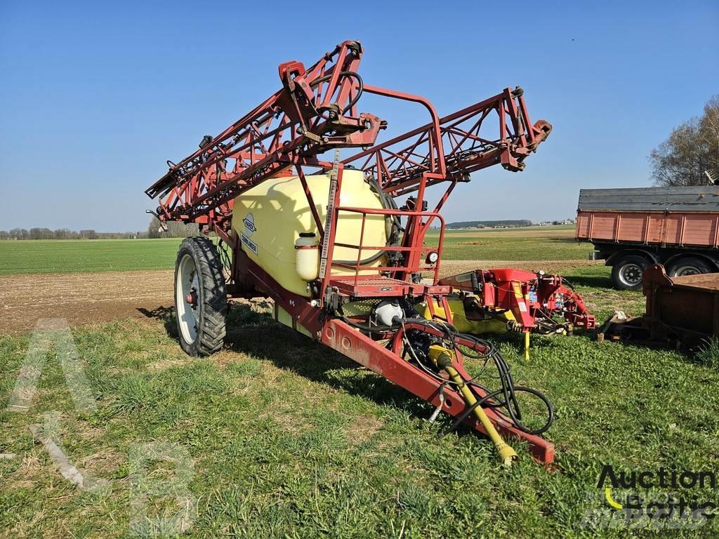 Hardi Commander Причіпні обприскувачі