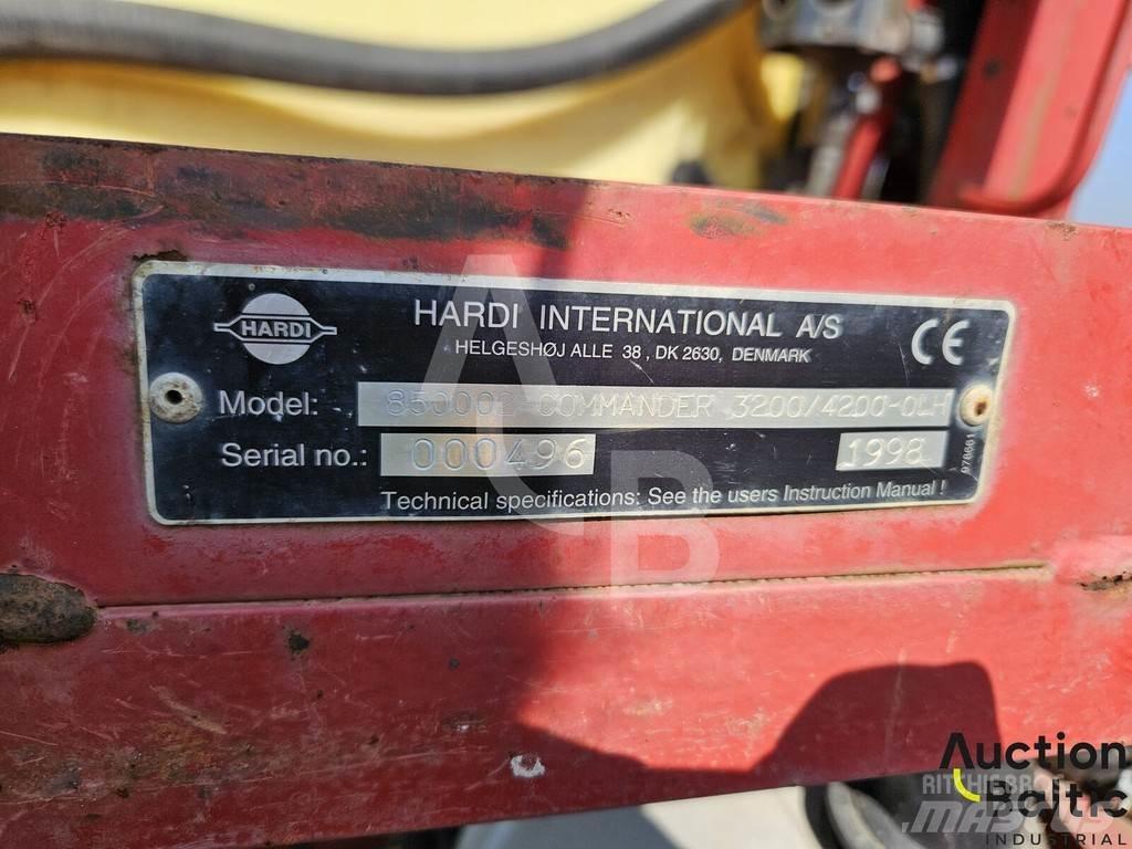 Hardi Commander Причіпні обприскувачі