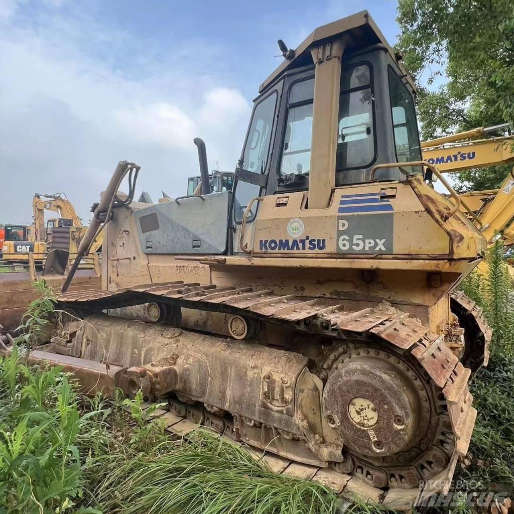 Komatsu D 65 P-12 Гусеничні бульдозери