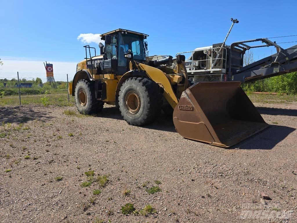CAT 966 M Фронтальні навантажувачі
