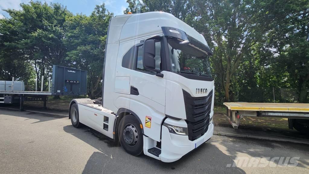 Iveco Saway 530 Тягачі