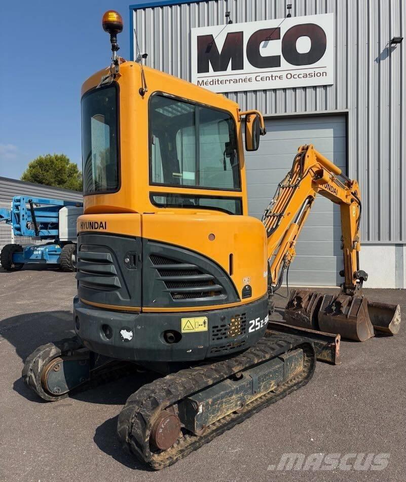 Hyundai R25Z-9 AK Міні-екскаватори < 7т