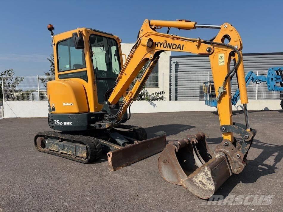 Hyundai R25Z-9 AK Міні-екскаватори < 7т