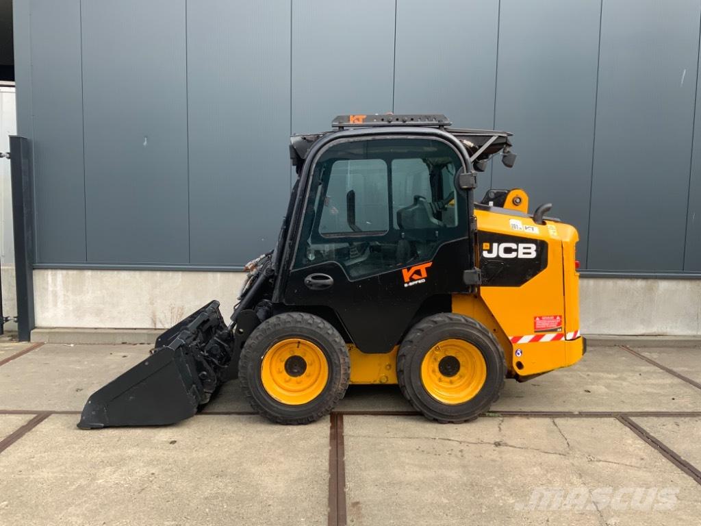 JCB 155 Міні-навантажувачі