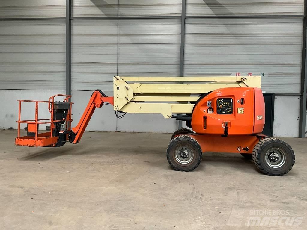 JLG 450 AJ Колінчаті підйомники