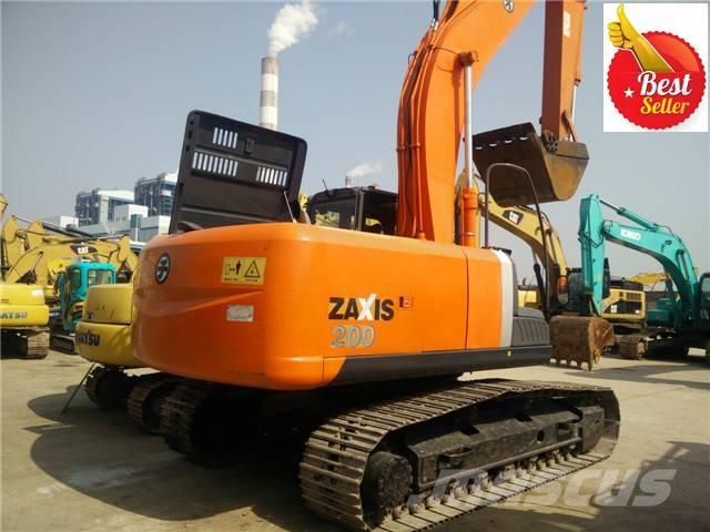 Hitachi ZX 200 Гусеничні екскаватори