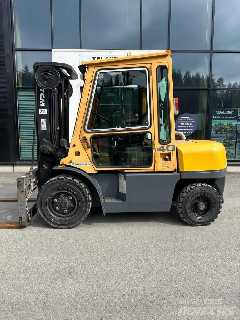 TCM FD40T8 Дизельні навантажувачі