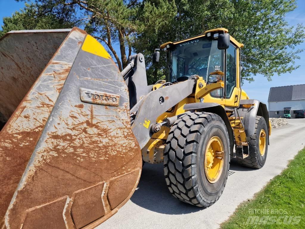 Volvo L 70 G Фронтальні навантажувачі