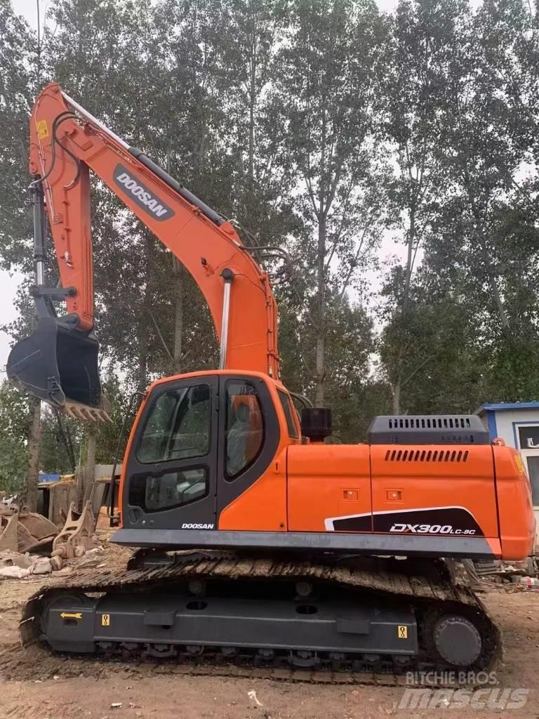 Doosan DX300LC-9C Гусеничні екскаватори