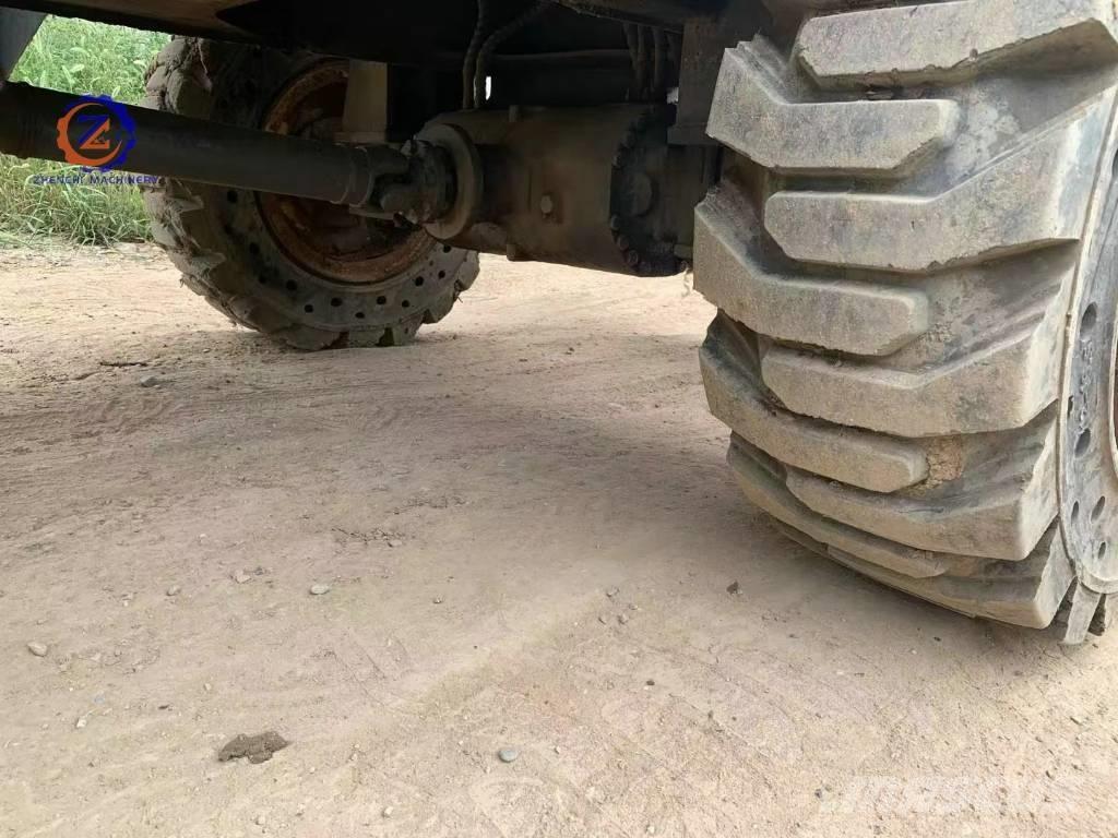 Hyundai 60 W Колісні екскаватори