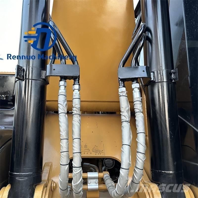 CAT 330 D L Гусеничні екскаватори