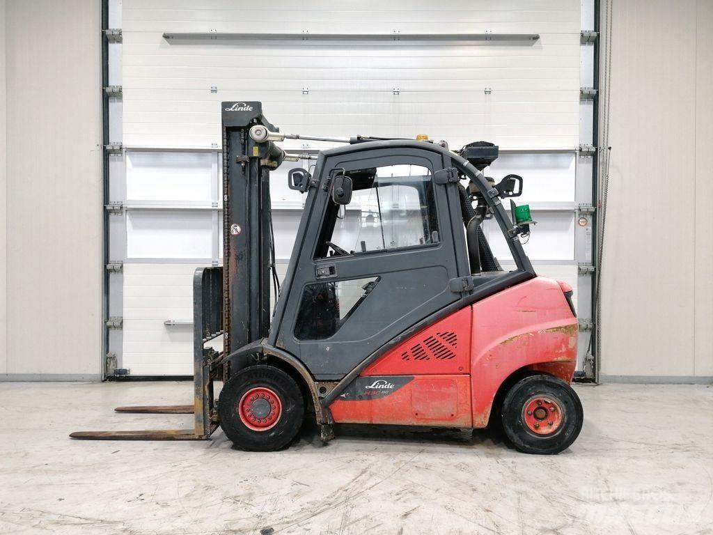 Linde H30D-02 Дизельні навантажувачі