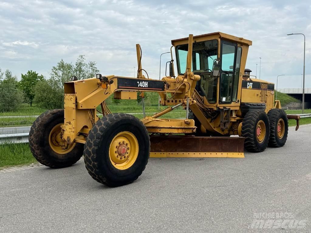 CAT 140H Грейдери